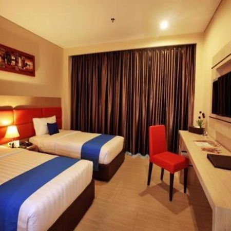 Asoka Luxury Hotel Bandar Lampung Zewnętrze zdjęcie