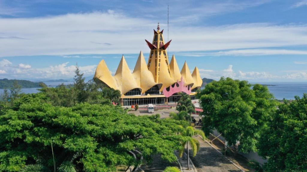Asoka Luxury Hotel Bandar Lampung Zewnętrze zdjęcie