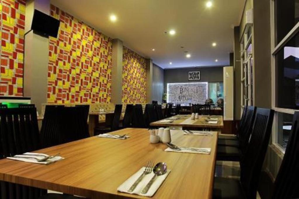 Asoka Luxury Hotel Bandar Lampung Zewnętrze zdjęcie