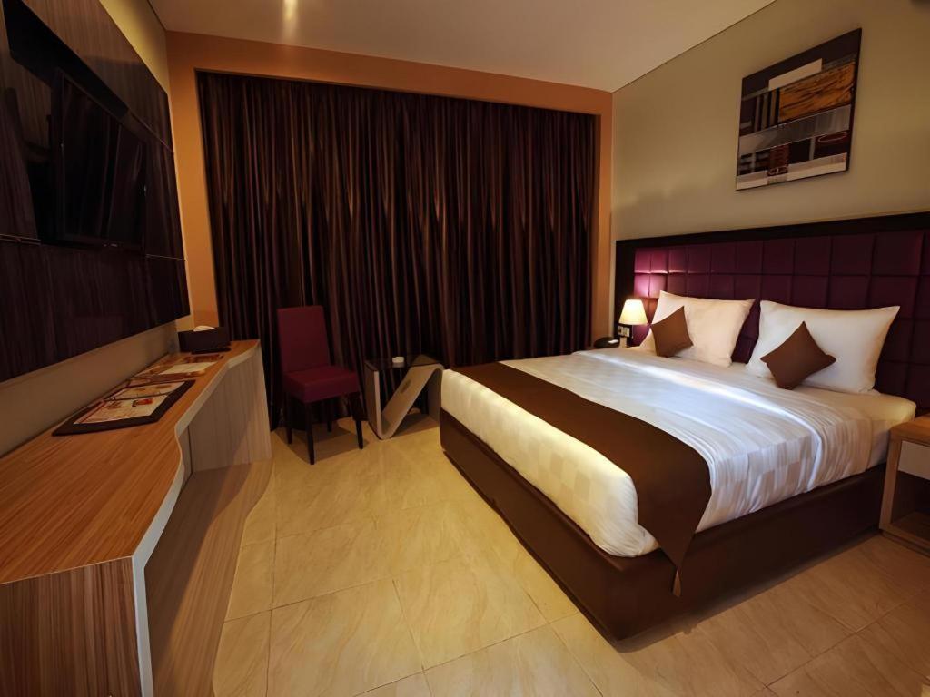 Asoka Luxury Hotel Bandar Lampung Zewnętrze zdjęcie