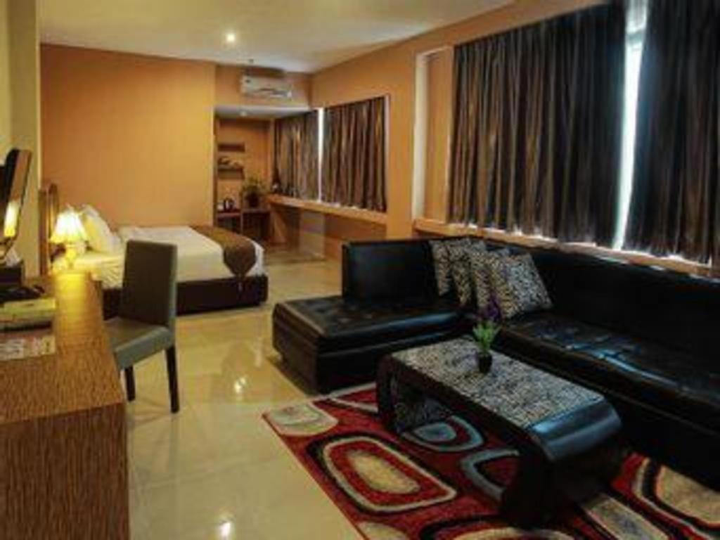 Asoka Luxury Hotel Bandar Lampung Zewnętrze zdjęcie