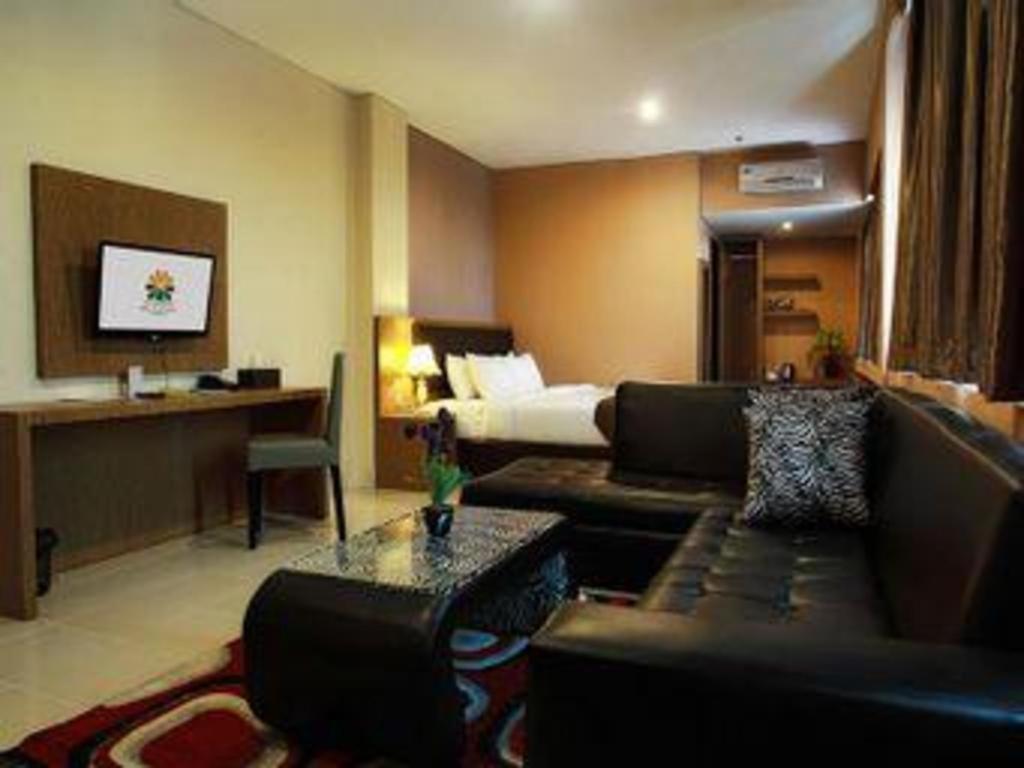 Asoka Luxury Hotel Bandar Lampung Zewnętrze zdjęcie