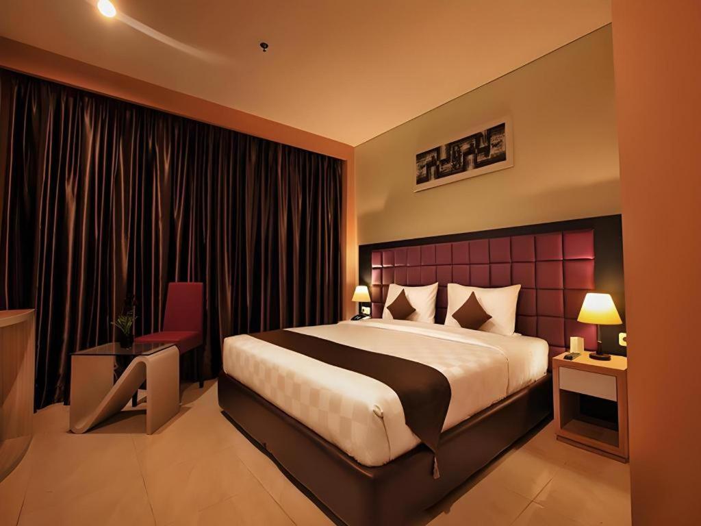 Asoka Luxury Hotel Bandar Lampung Zewnętrze zdjęcie