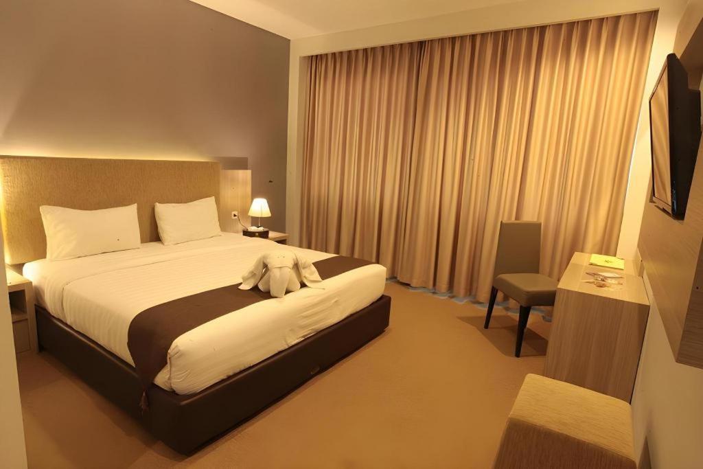 Asoka Luxury Hotel Bandar Lampung Zewnętrze zdjęcie