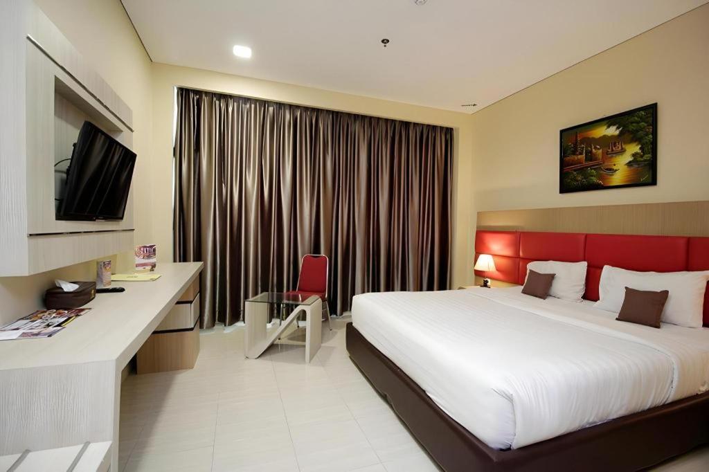 Asoka Luxury Hotel Bandar Lampung Zewnętrze zdjęcie