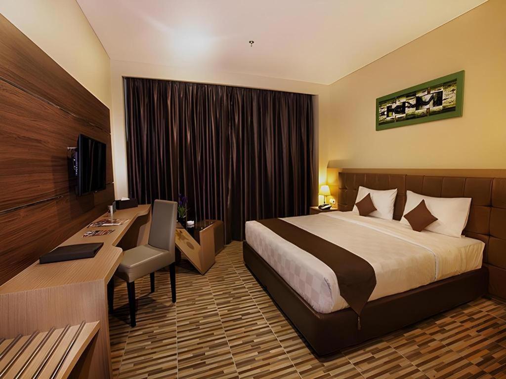 Asoka Luxury Hotel Bandar Lampung Zewnętrze zdjęcie