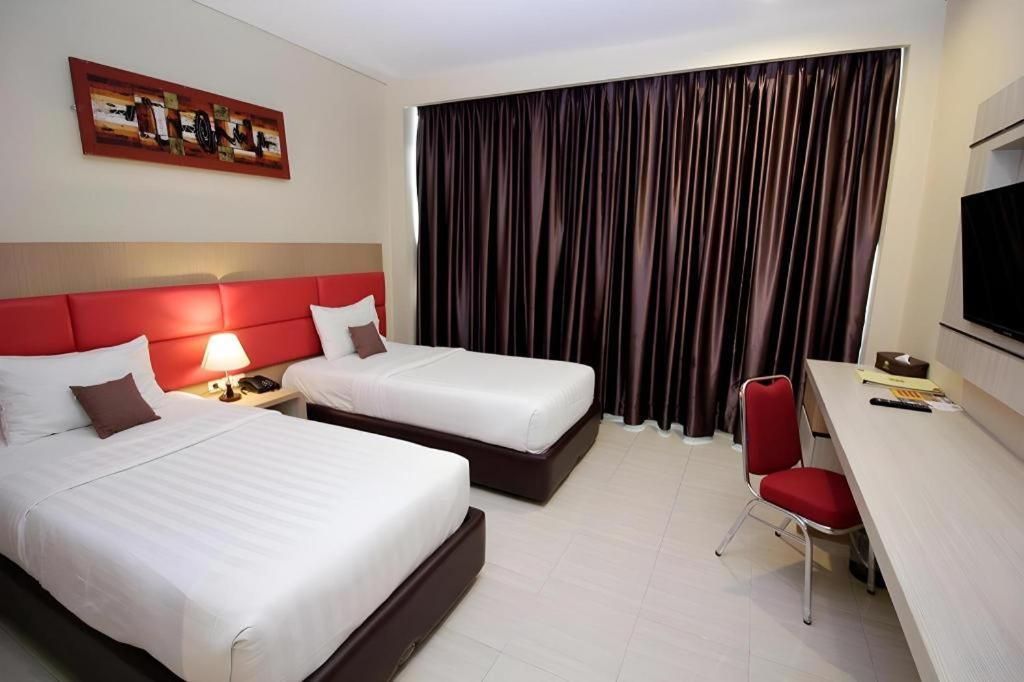 Asoka Luxury Hotel Bandar Lampung Zewnętrze zdjęcie