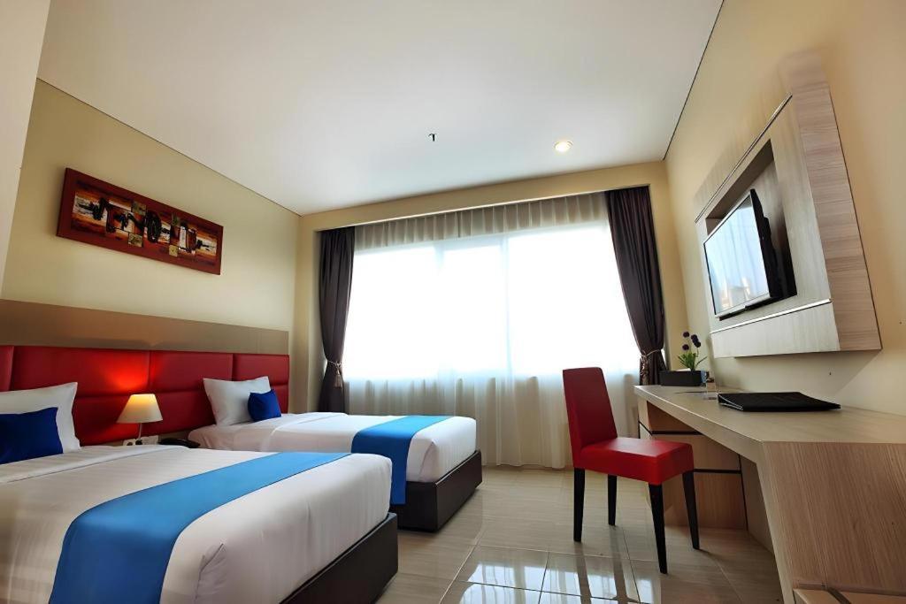 Asoka Luxury Hotel Bandar Lampung Zewnętrze zdjęcie