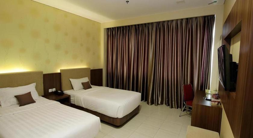Asoka Luxury Hotel Bandar Lampung Zewnętrze zdjęcie