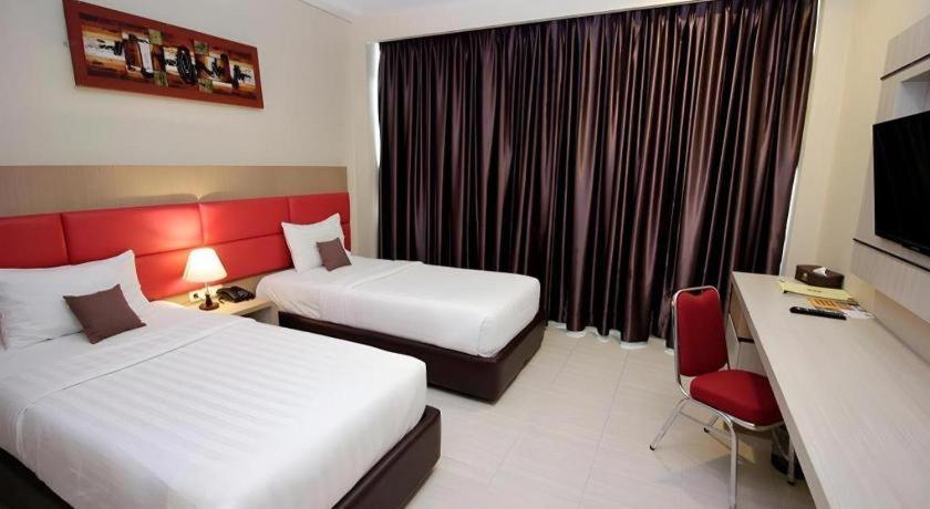 Asoka Luxury Hotel Bandar Lampung Zewnętrze zdjęcie