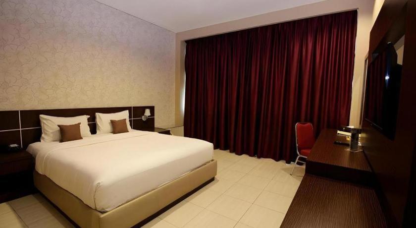 Asoka Luxury Hotel Bandar Lampung Zewnętrze zdjęcie