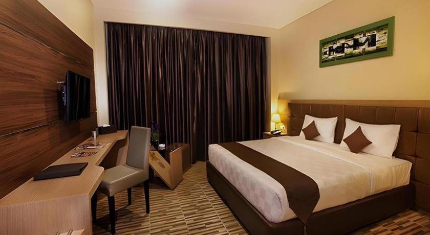 Asoka Luxury Hotel Bandar Lampung Zewnętrze zdjęcie