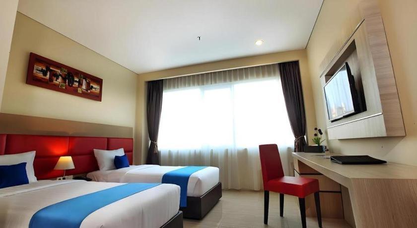 Asoka Luxury Hotel Bandar Lampung Zewnętrze zdjęcie