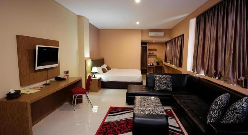 Asoka Luxury Hotel Bandar Lampung Zewnętrze zdjęcie