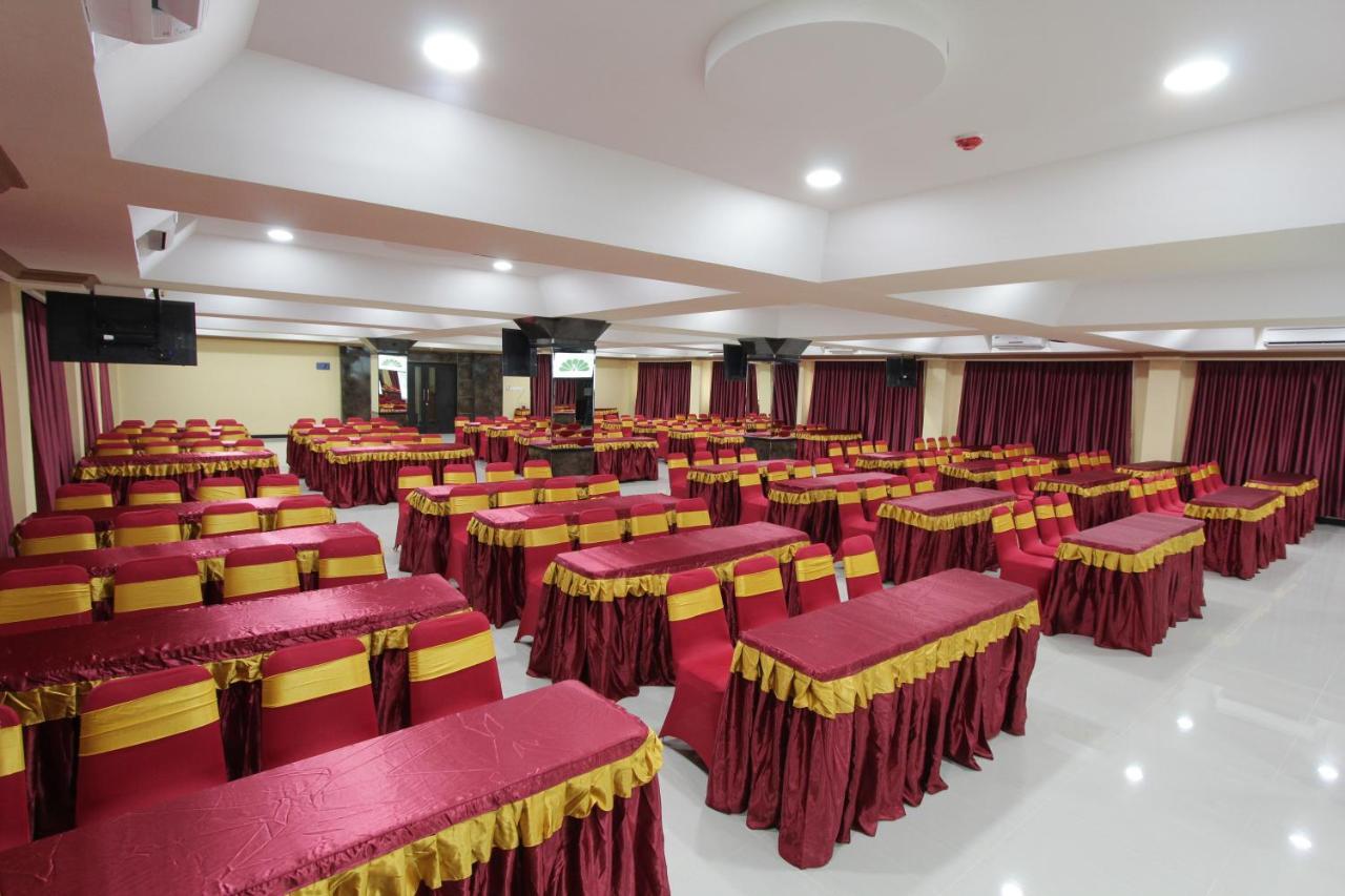 Asoka Luxury Hotel Bandar Lampung Zewnętrze zdjęcie