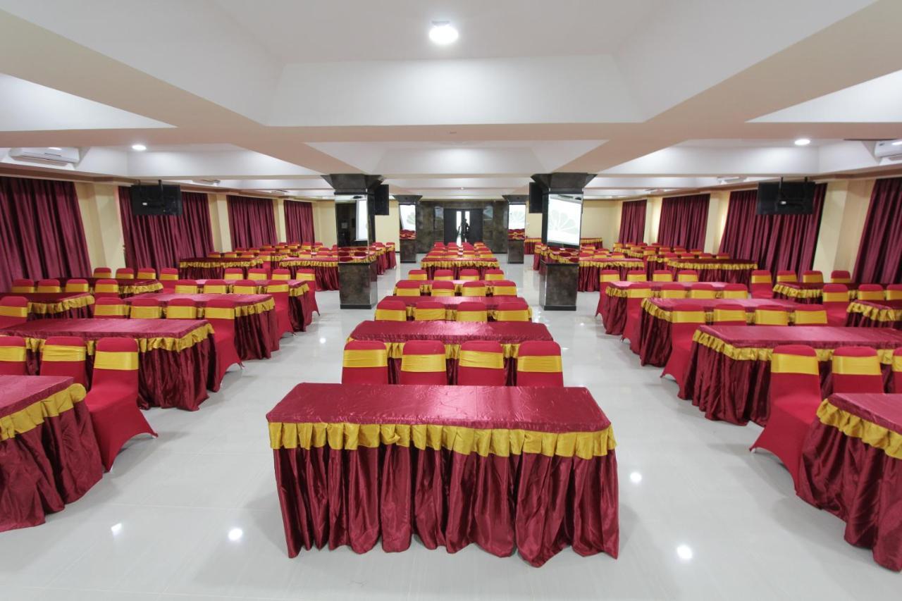 Asoka Luxury Hotel Bandar Lampung Zewnętrze zdjęcie