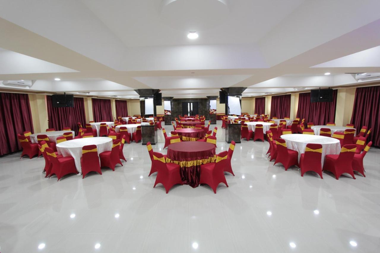 Asoka Luxury Hotel Bandar Lampung Zewnętrze zdjęcie